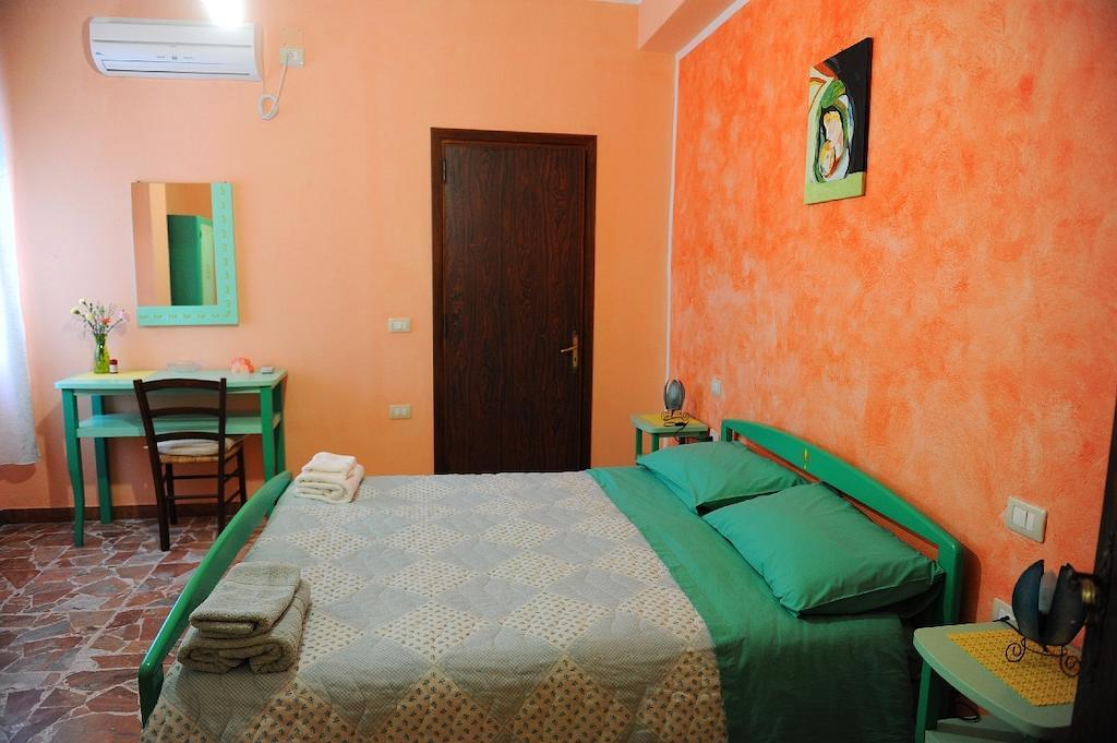 B&B Antoclo Di Concas Angela Margherita Villacidro Habitación foto